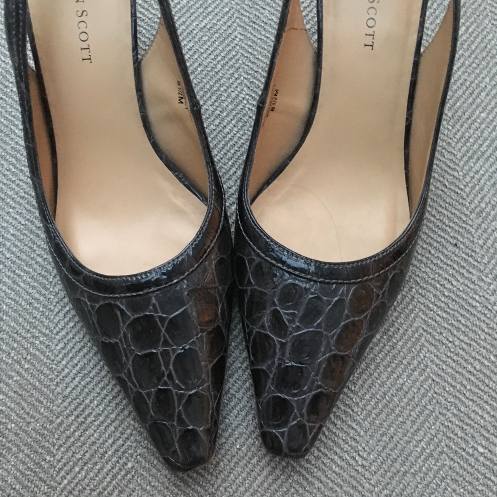 Karen Scott sling-back heels